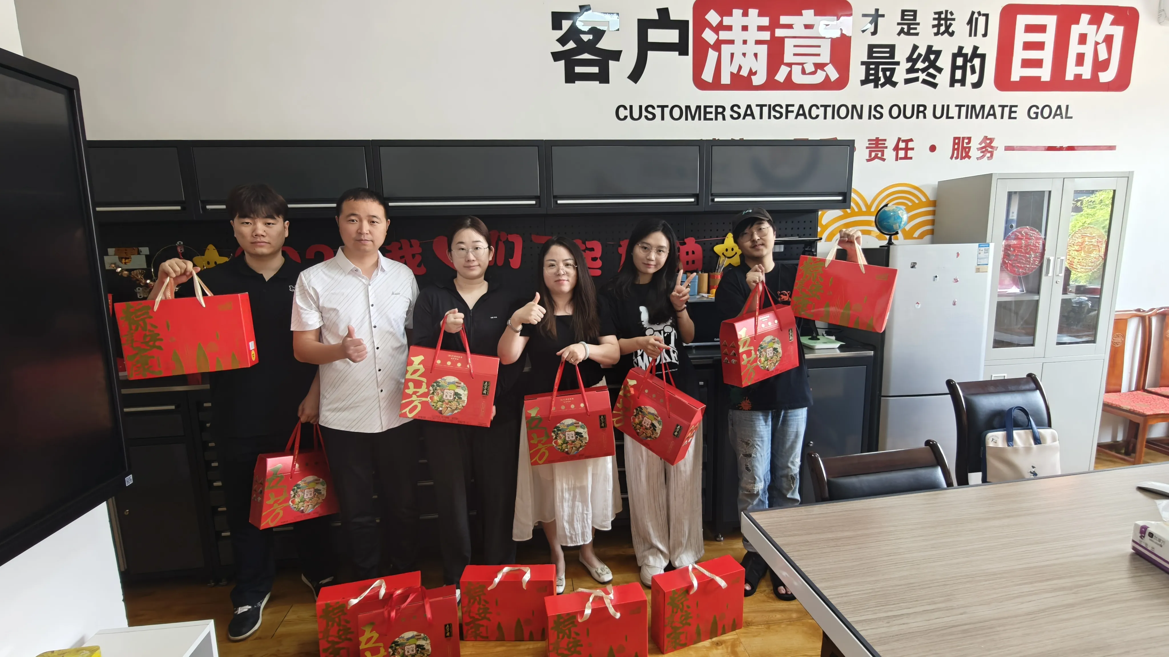 Cyjy Group ประสบความสำเร็จในการจัดกิจกรรม The Dragon Boat Festival เพื่อสืบทอดวัฒนธรรมดั้งเดิมและสร้างการทำงานร่วมกันขององค์กร